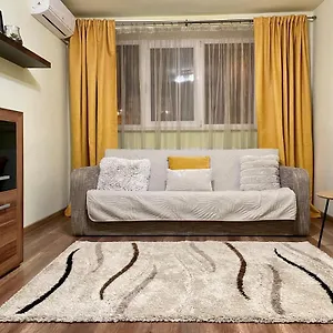 Cozy And Clean Apartment, Near National Arena Bucureşti